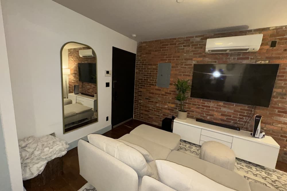 Photo of Livingroom in Crown Heights