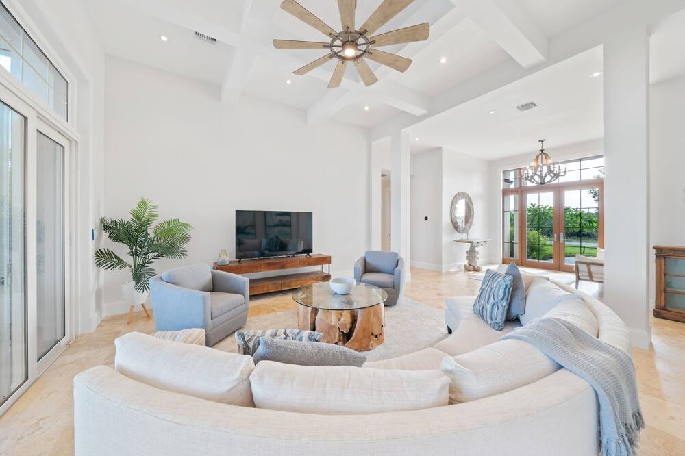 Photo of Livingroom in Great Exuma