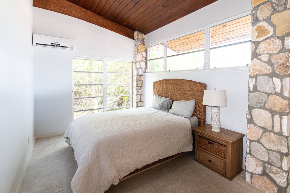Photo of Bedroom in Great Exuma