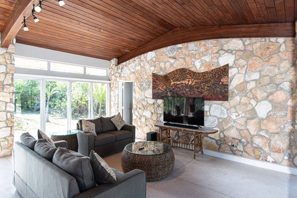 Photo of Livingroom in Great Exuma