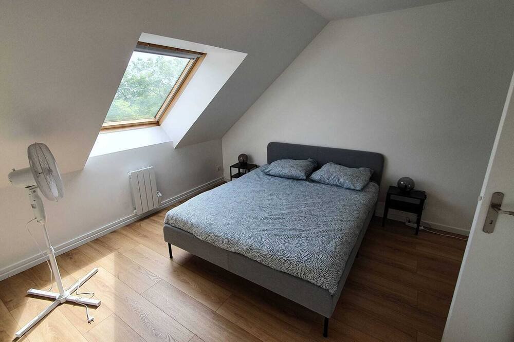 Photo of Bedroom in Magny-le-Hongre