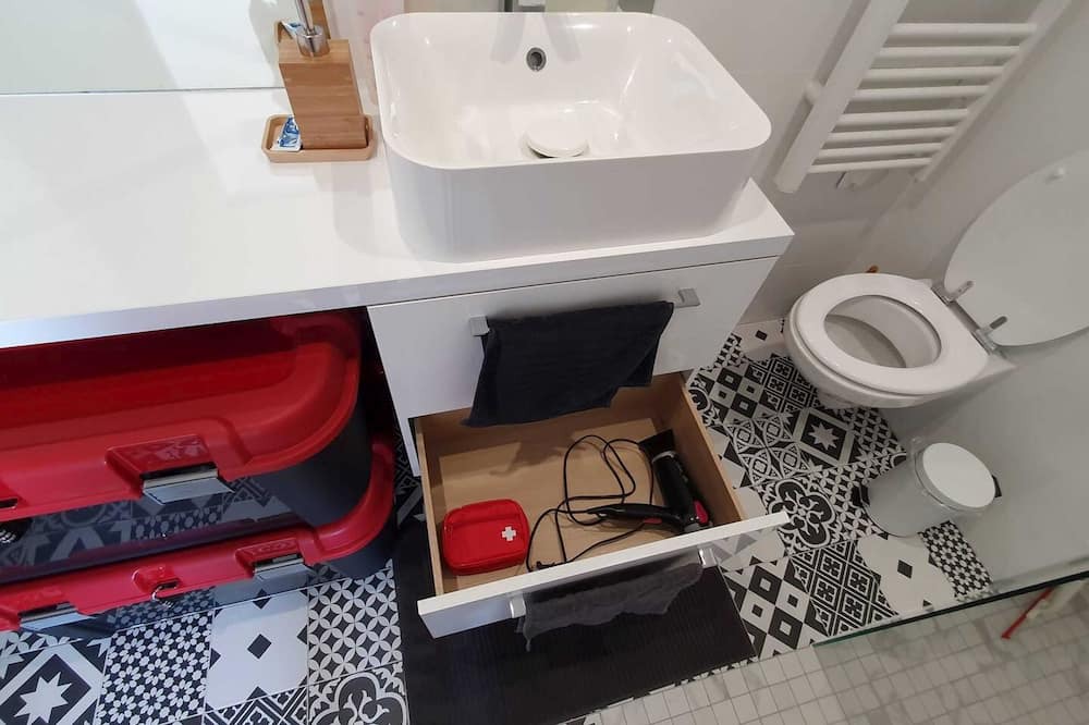 Photo of Bathroom in Magny-le-Hongre