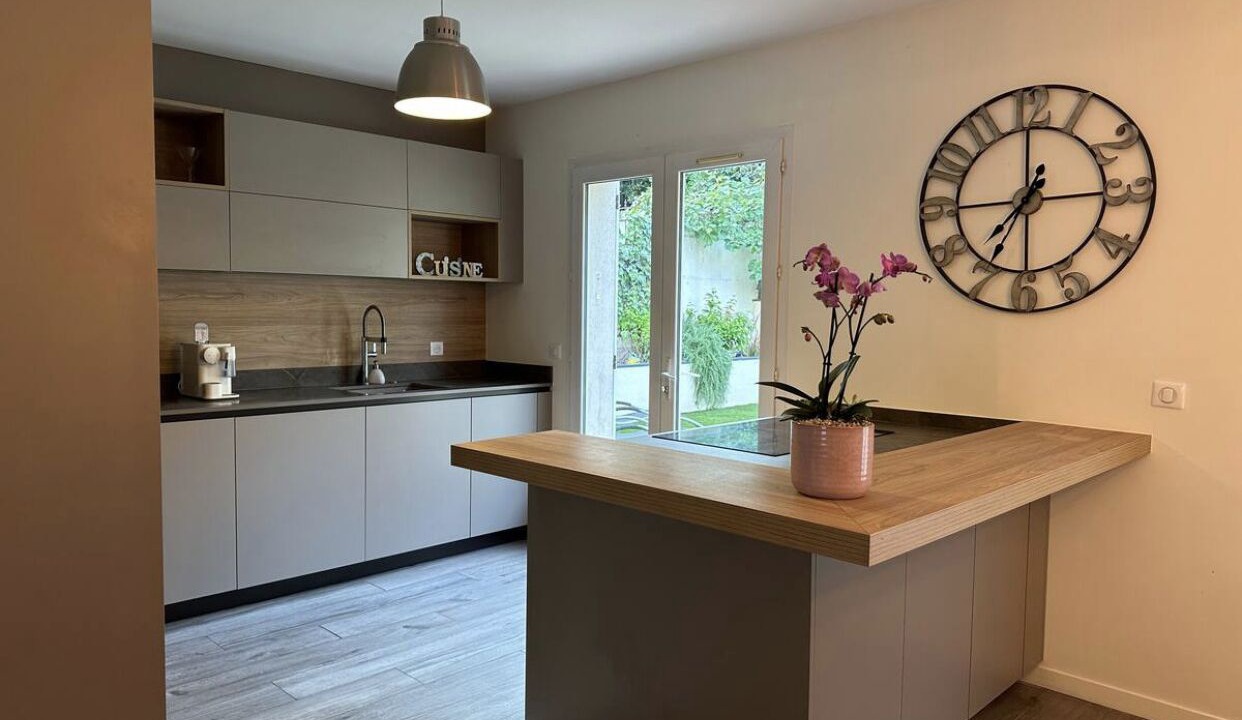 Photo of Kitchen in Le Plessis-Robinson