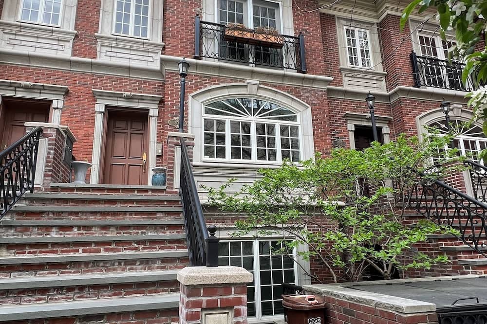Photo of Outdoor in Boerum Hill