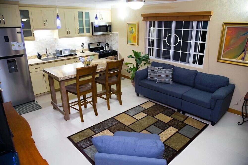 Photo of Livingroom in Mona