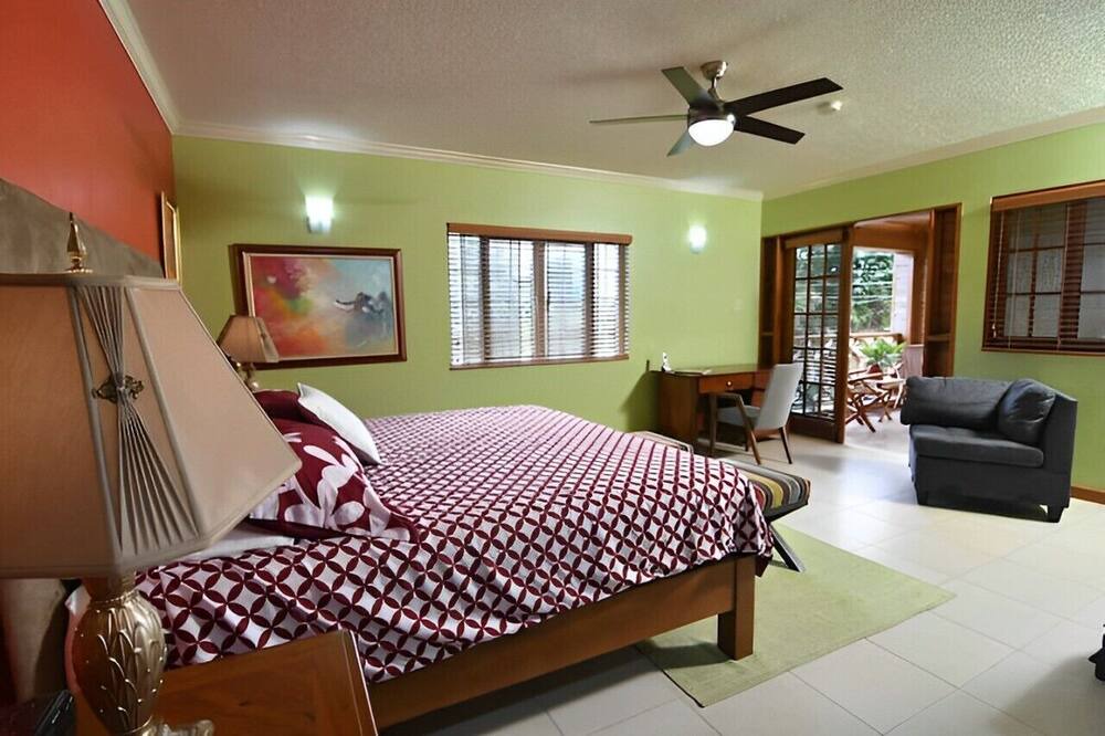 Photo of Bedroom in Mona
