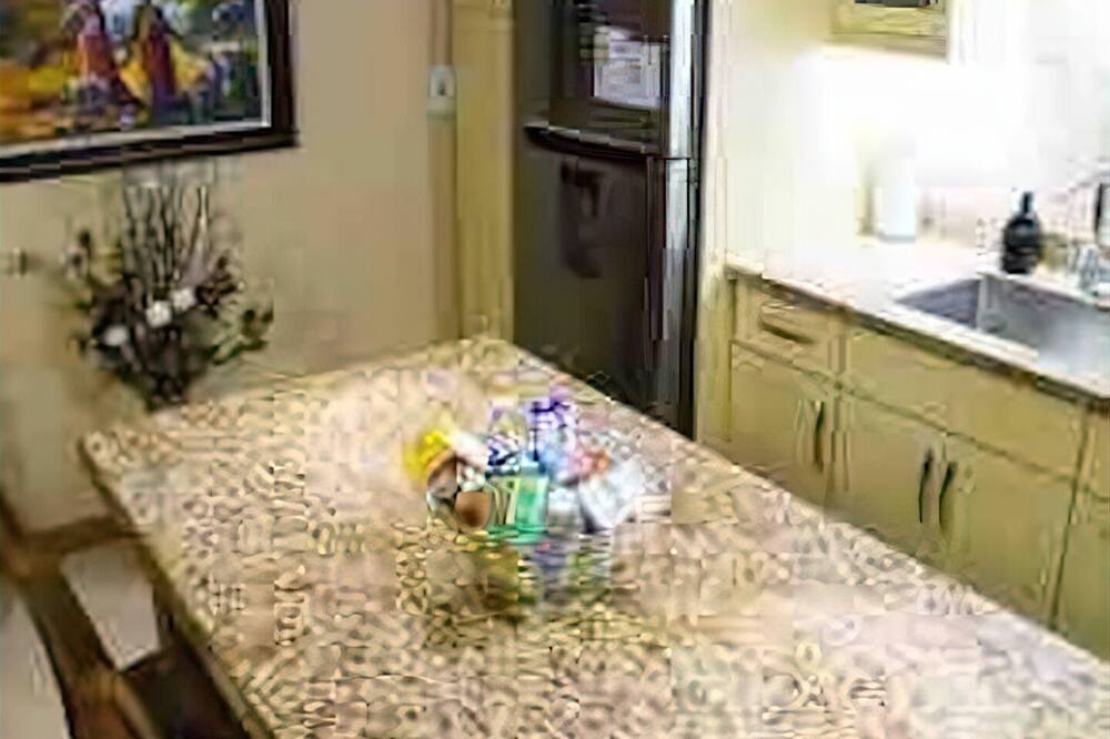 Photo of Kitchen in Mona