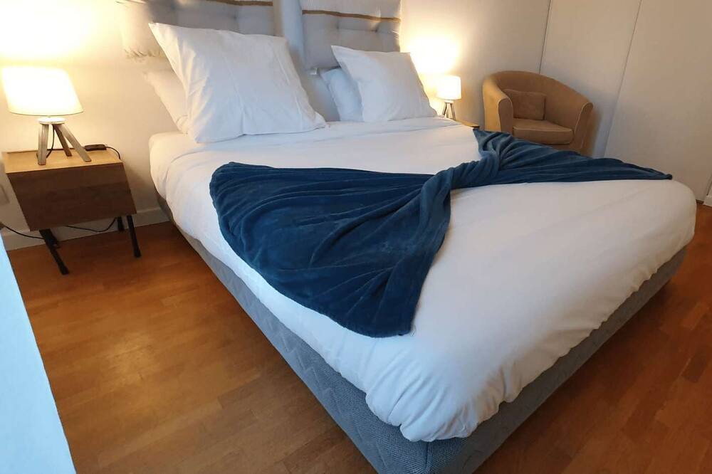 Photo of Bedroom in Cachan