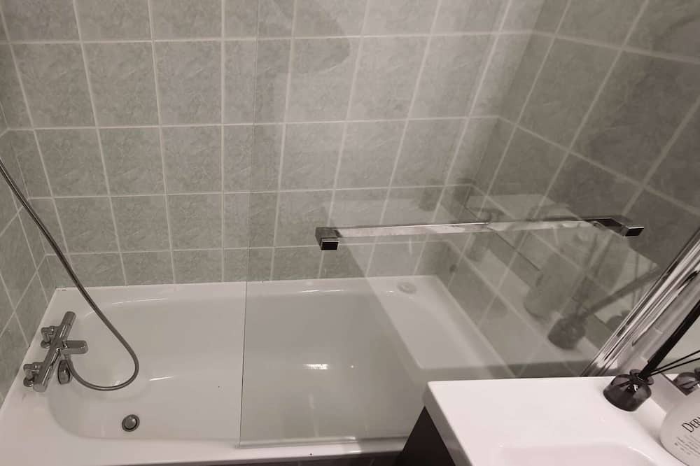 Photo of Bathroom in Cachan