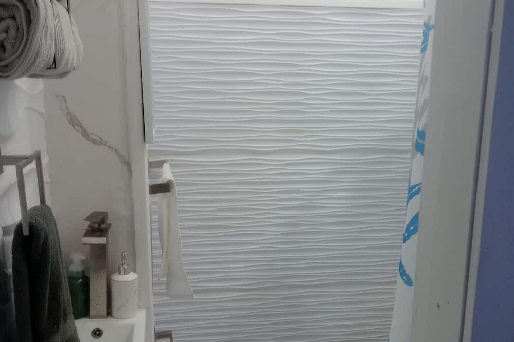 Photo of Bathroom in Cooper's Town