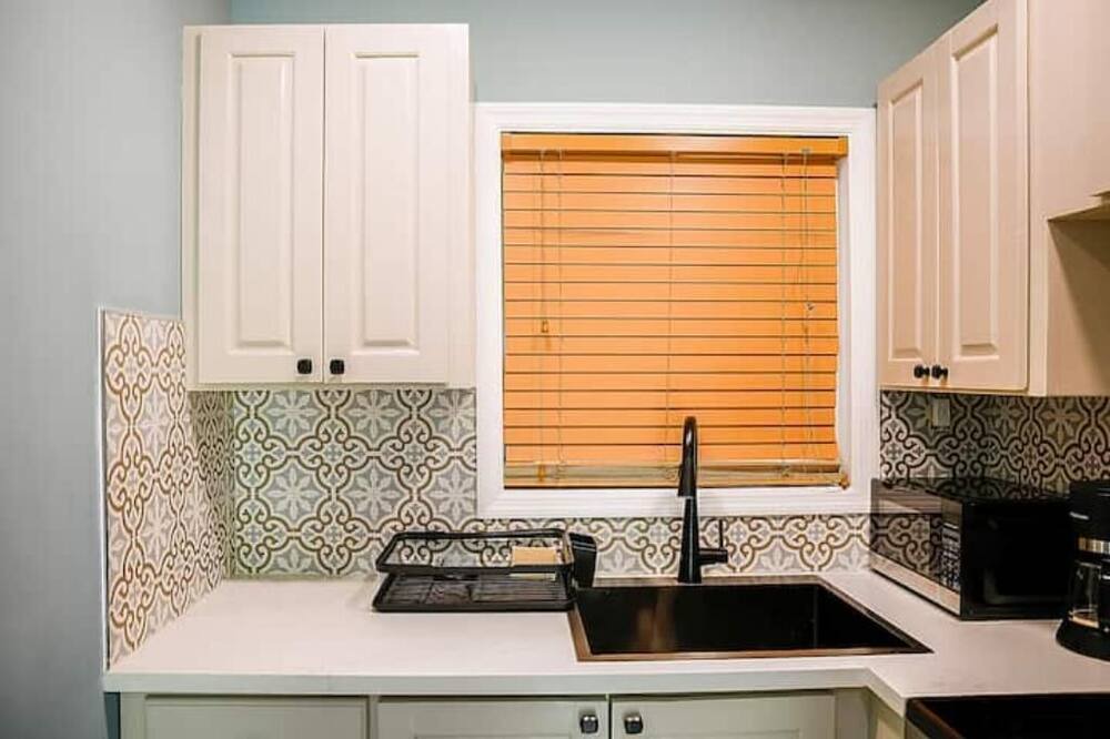 Photo of Kitchen in Tar Bay