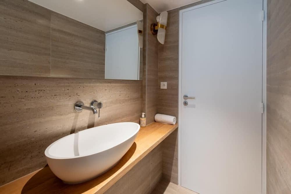 Photo of Bathroom in Quartier de la Goutte-d'Or