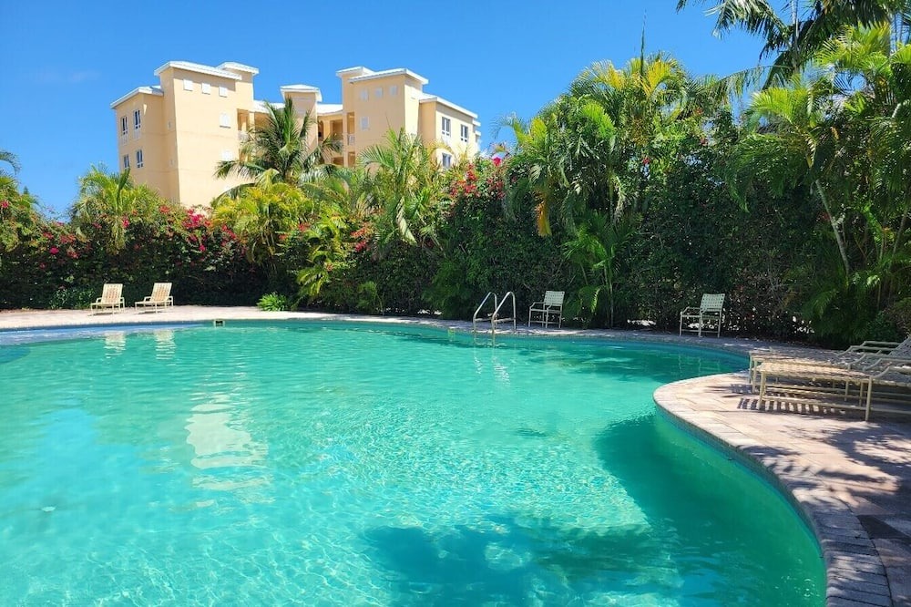 Photo of Others in Bahamia West