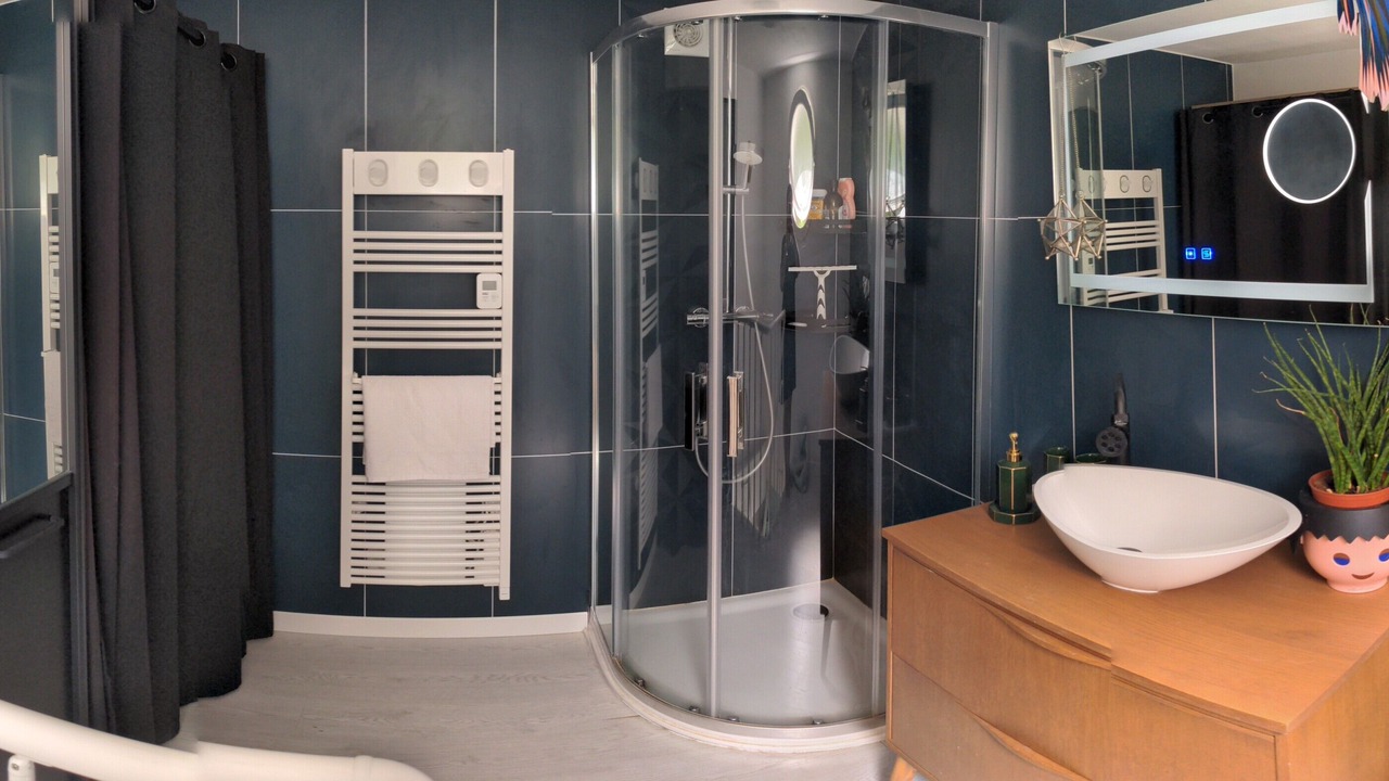 Photo of Bathroom in Fontenay-aux-Roses