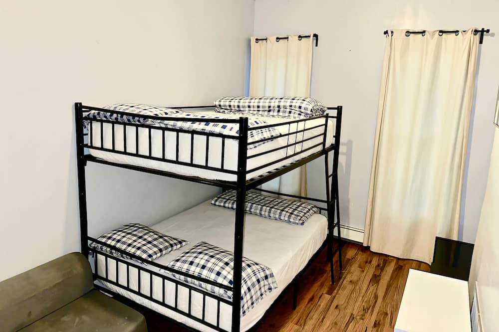 Photo of Bedroom in Ocean Hill