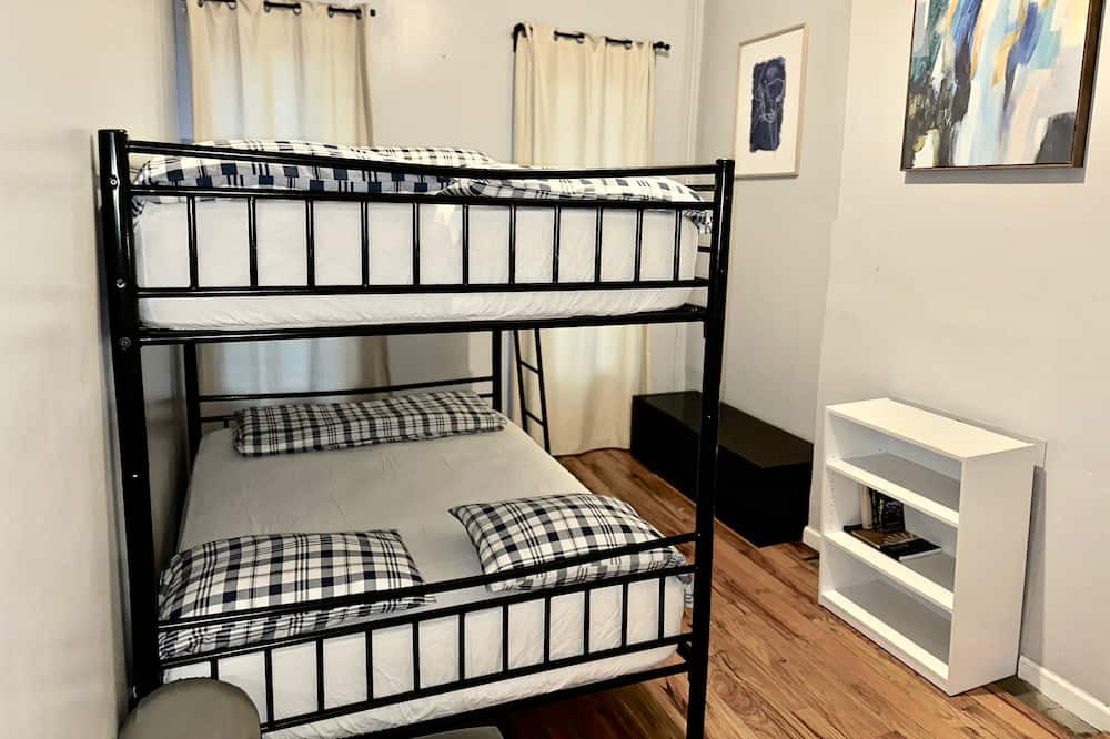 Photo of Bedroom in Ocean Hill