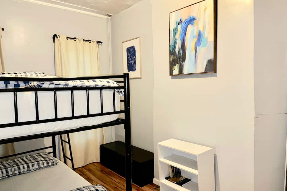 Photo of Bedroom in Ocean Hill
