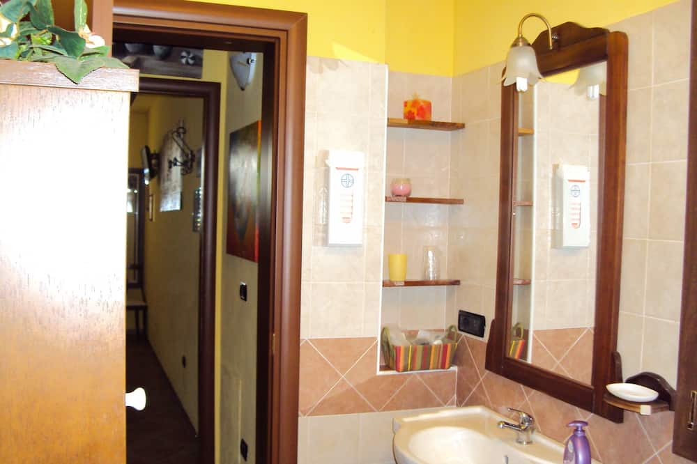 Photo of Bathroom in Occhiobello