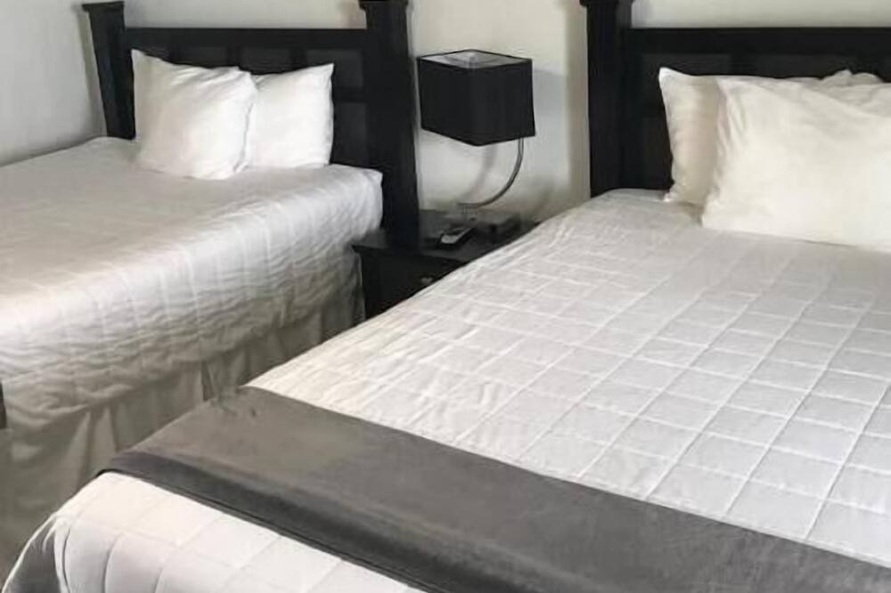 Photo of Bedroom in Tar Bay