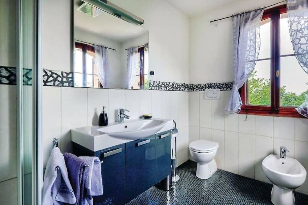 Photo of Bathroom in Torreglia