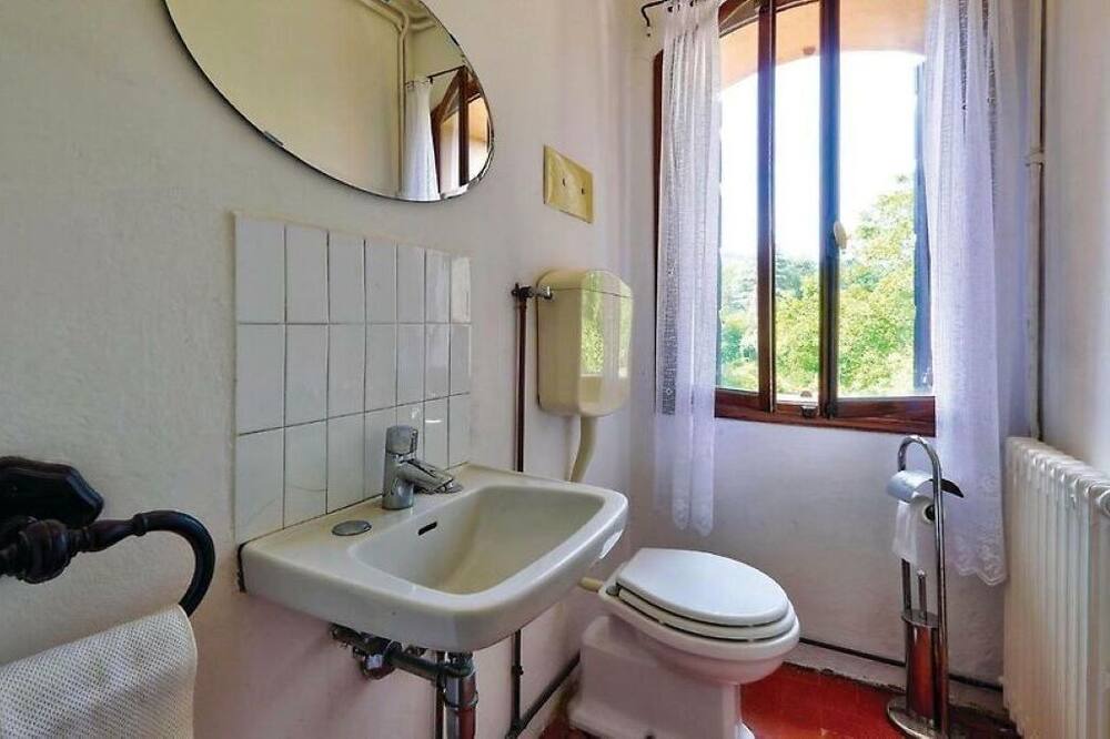 Photo of Bathroom in Torreglia