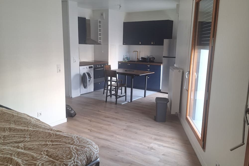 Photo of Bedroom in Thiais