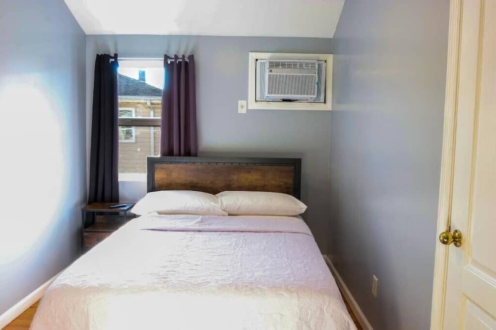 Photo of Bedroom in Canarsie