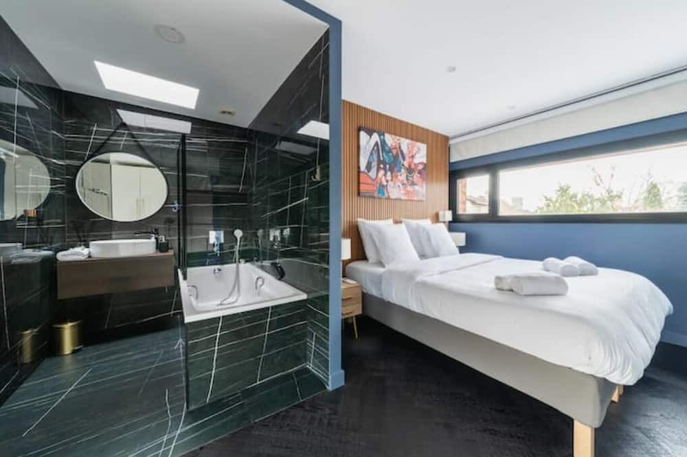 Photo of Bedroom in Cachan