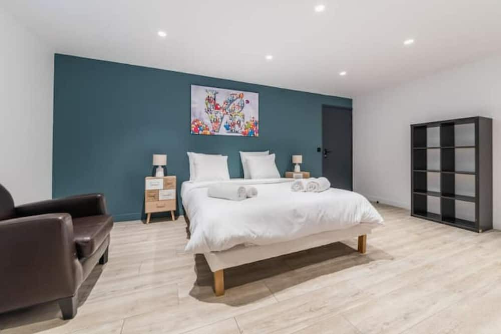 Photo of Bedroom in Cachan