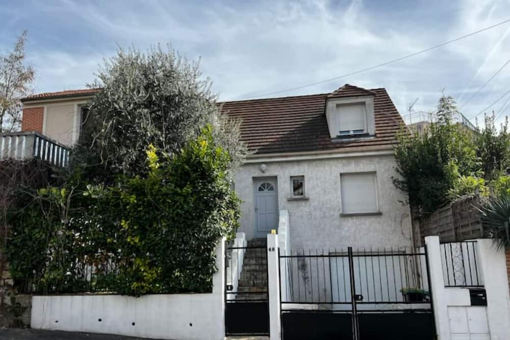 Photo of Outdoor in Arcueil