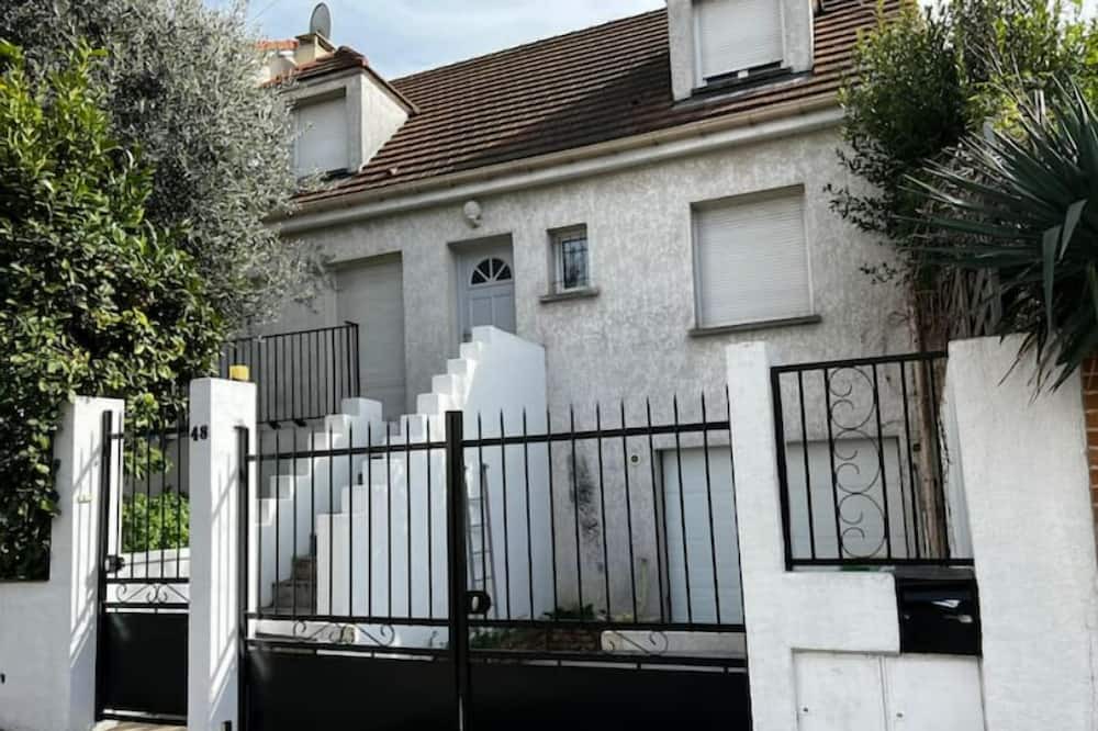 Photo of Outdoor in Arcueil