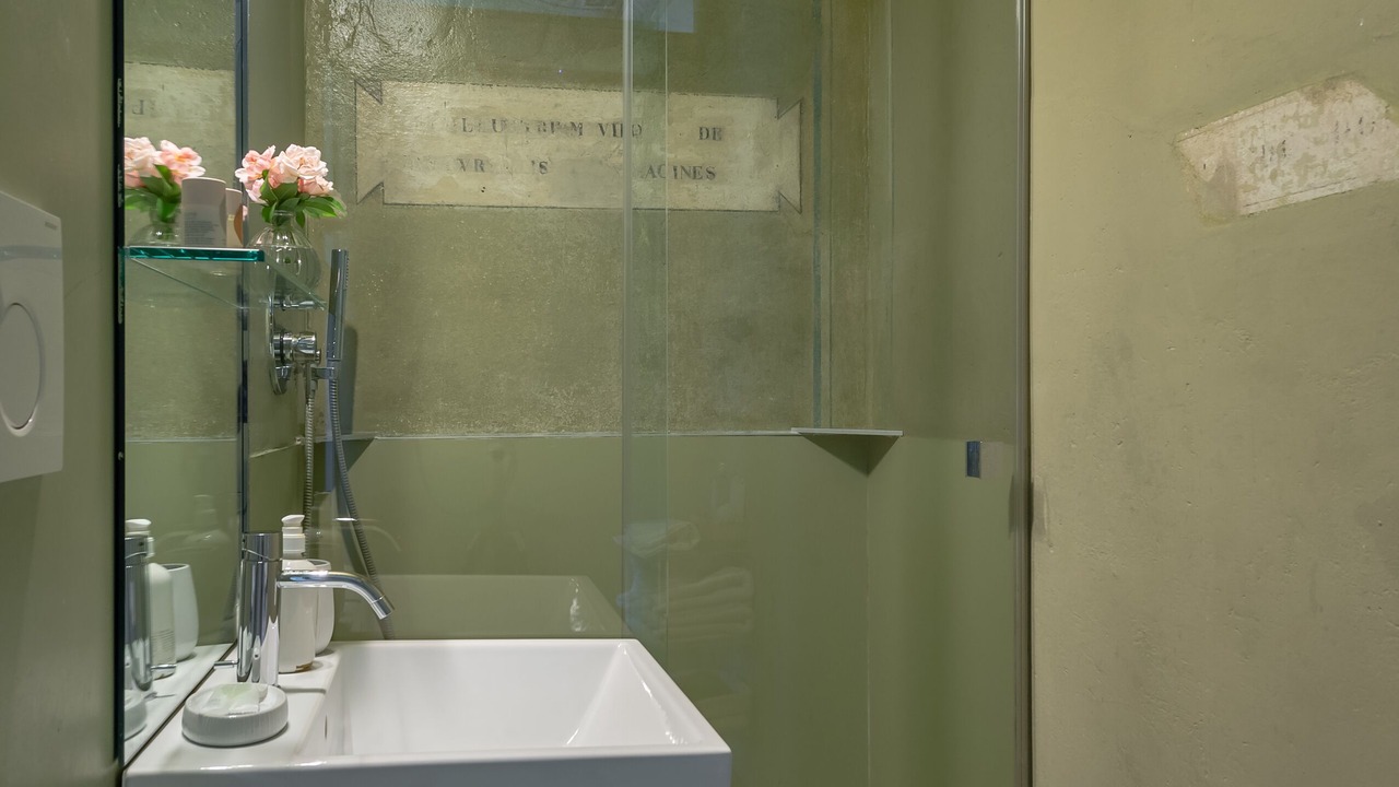 Photo of Bathroom in Historic Centre