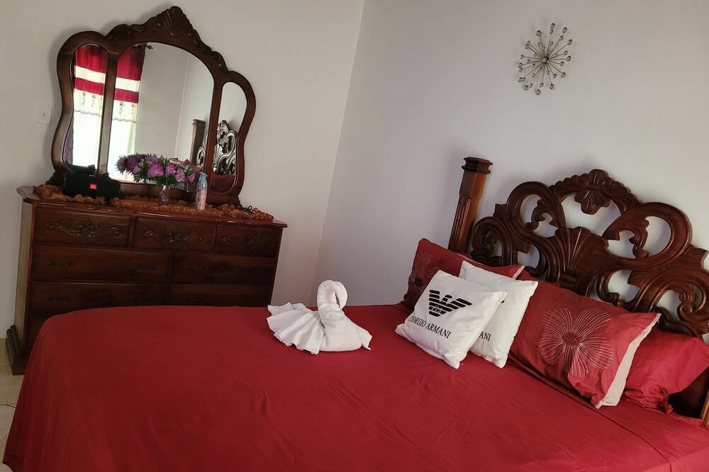 Photo of Bedroom in Tower Isle
