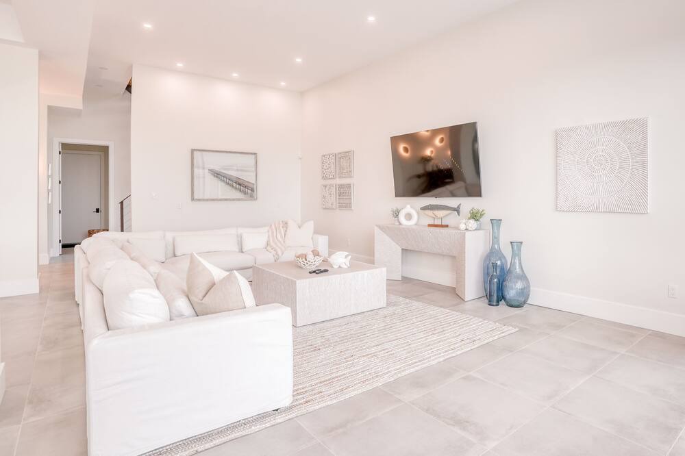 Photo of Livingroom in Rokers Point