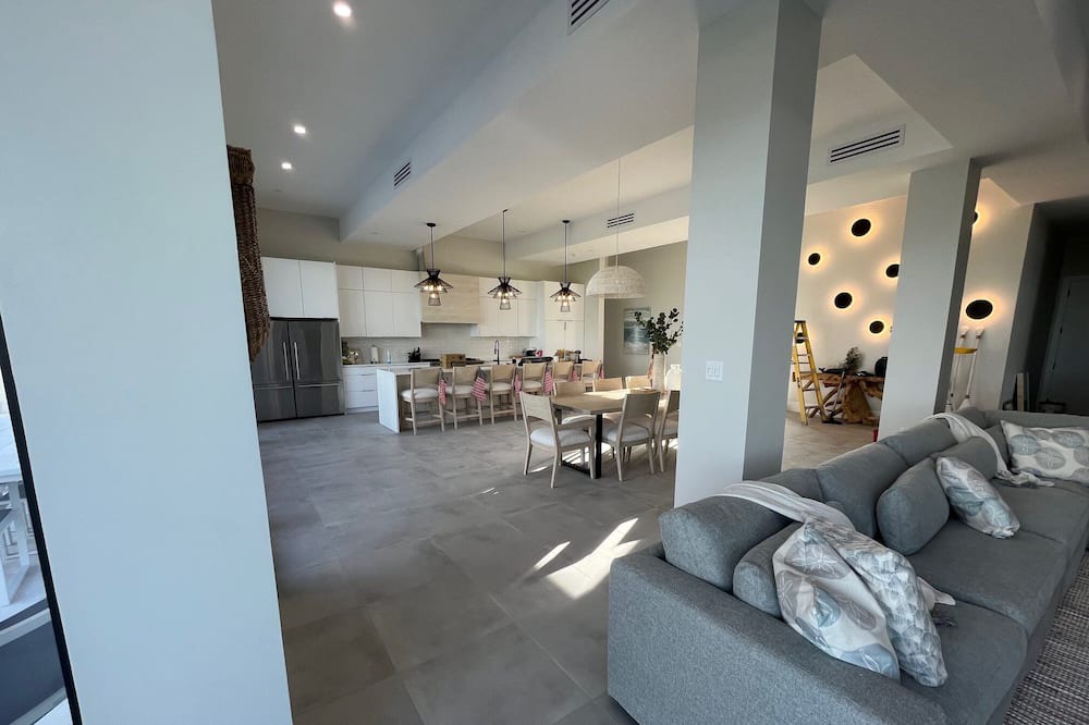 Photo of Livingroom in Rokers Point