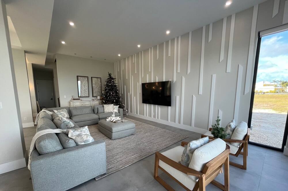 Photo of Livingroom in Rokers Point