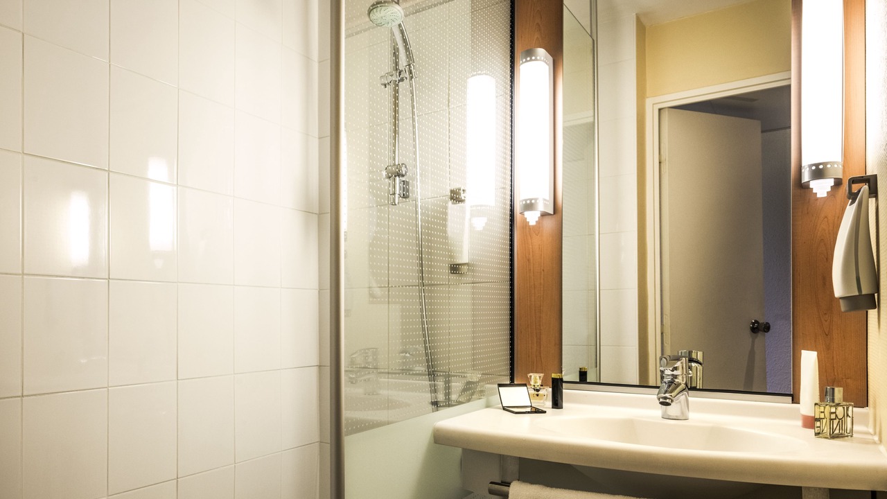 Photo of Bathroom in Le Port sous la Lune