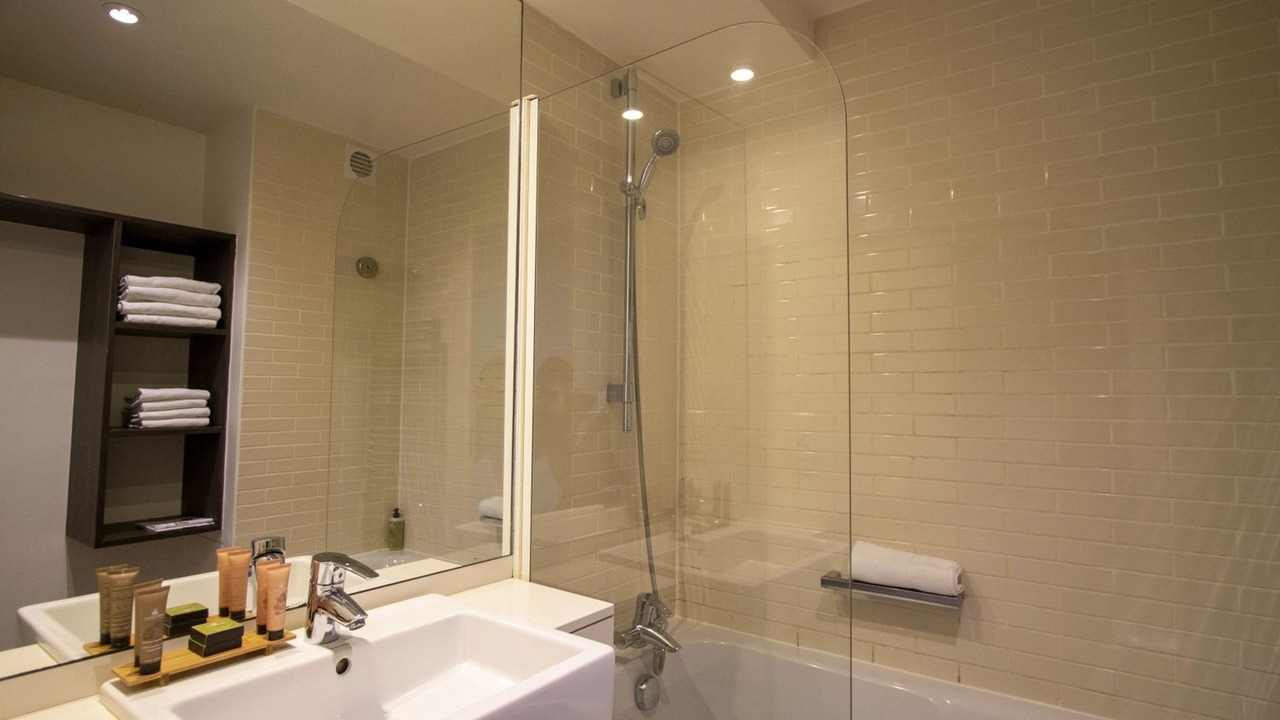 Photo of Bathroom in Montparnasse