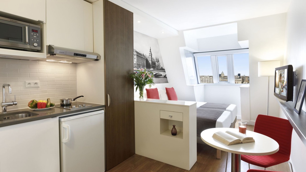 Photo of Bedroom in Montparnasse