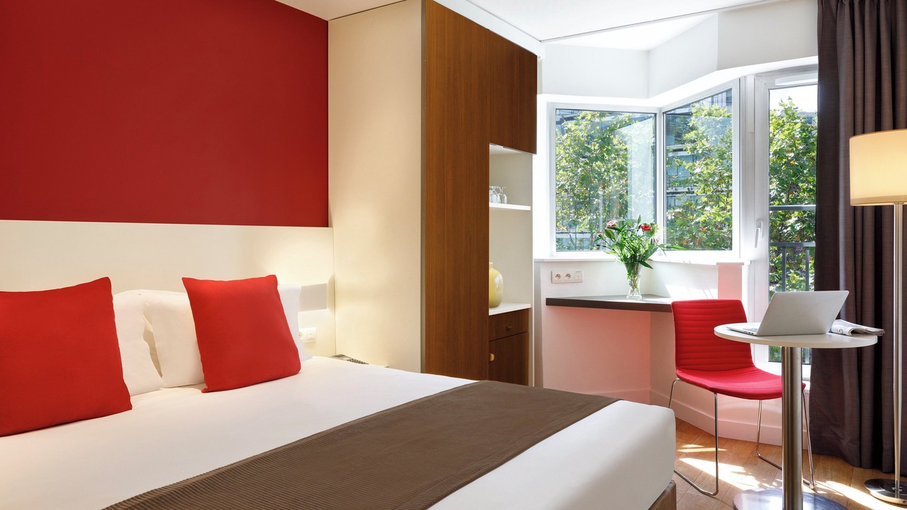 Photo of Bedroom in Montparnasse