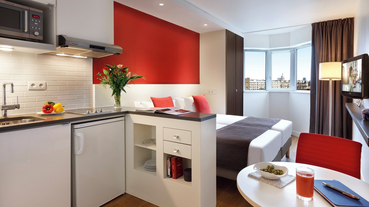 Photo of Bedroom in Montparnasse