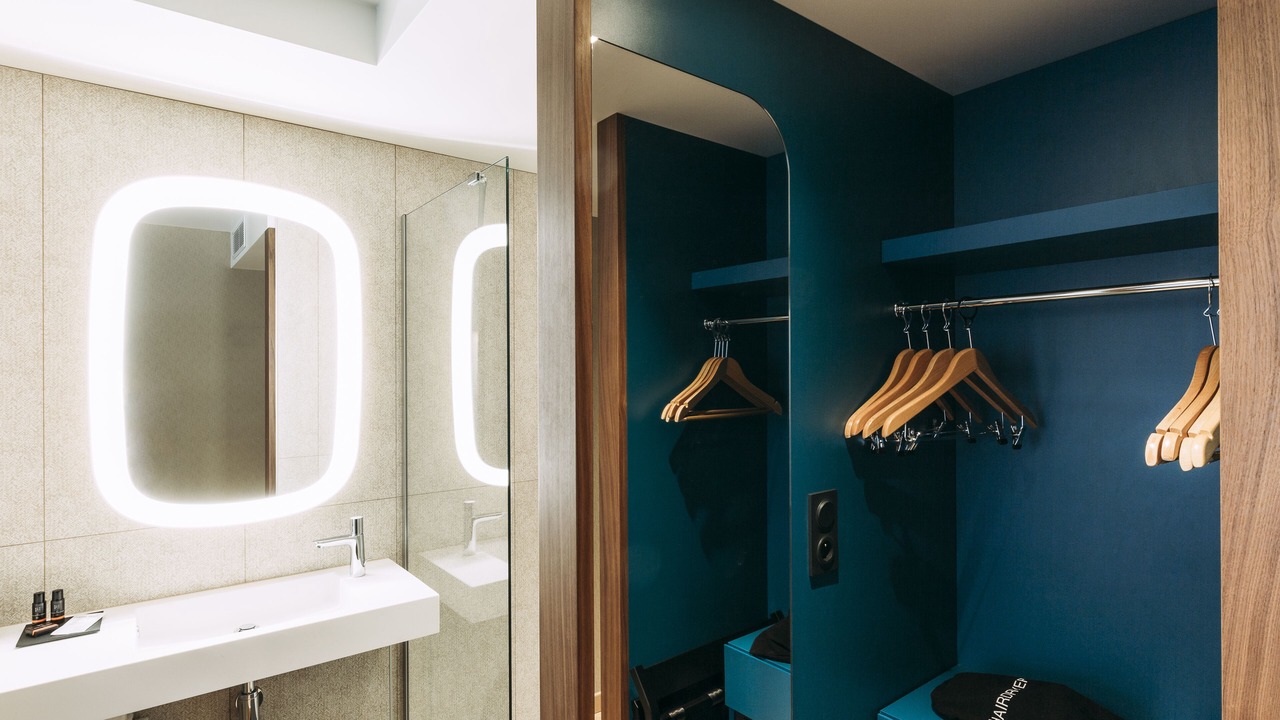 Photo of Bathroom in Saint-Lambert