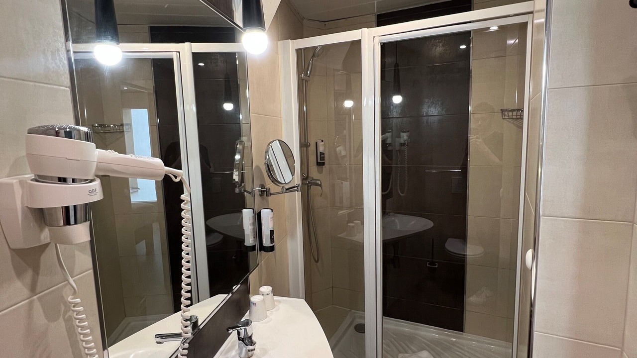 Photo of Bathroom in Quartier de Rochechouart