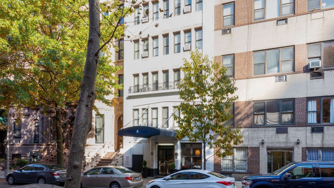 Photo of Outdoor in Lincoln Square