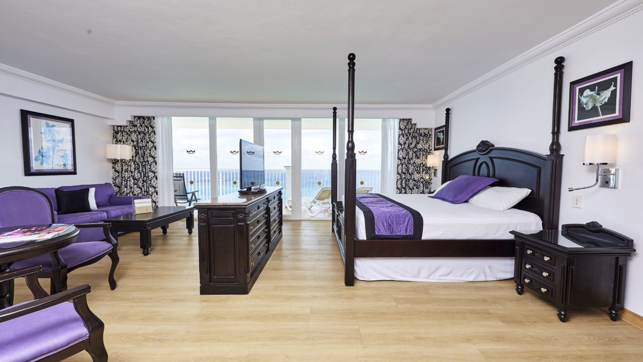 Photo of Bedroom in Paradise Island