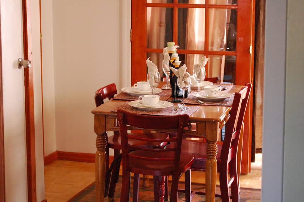 Photo of Livingroom in Canarsie