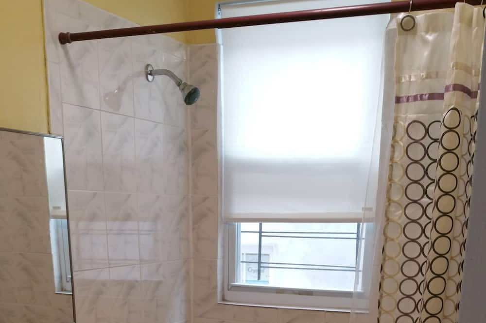 Photo of Bathroom in Canarsie