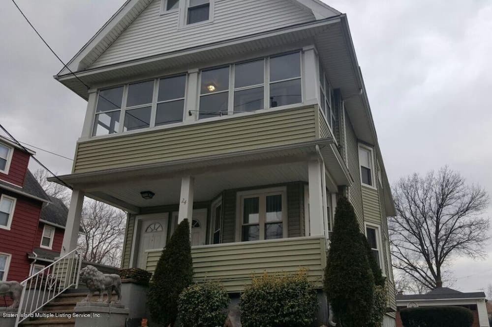 Photo of Outdoor in Port Richmond