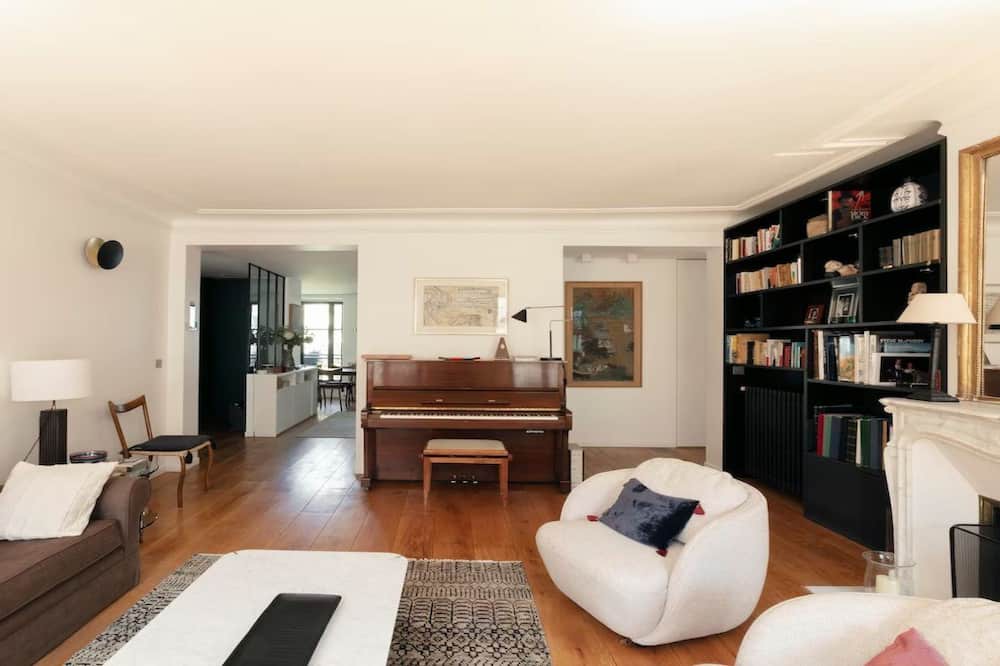 Photo of Livingroom in Quartier du Gros-Caillou