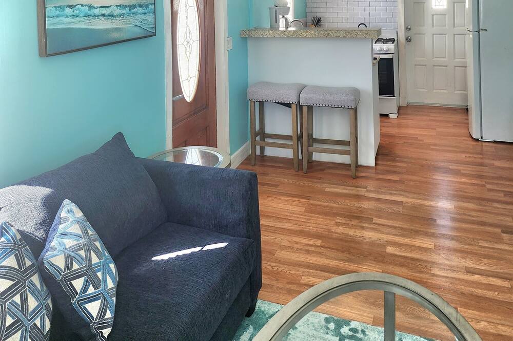 Photo of Livingroom in Rokers Point